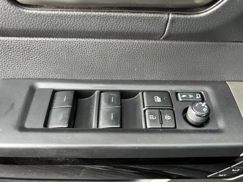 Used 2024 Toyota Tundra Limited AWD/4WD image 42