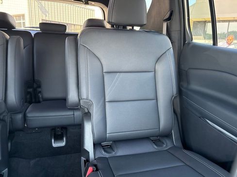 Used 2026 Chevrolet Traverse LT AWD/4WD image 14