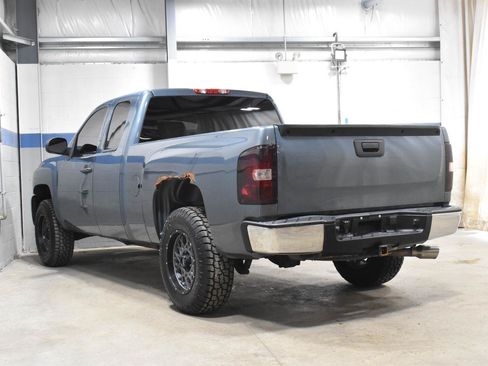 Used 2011 Chevrolet Silverado 1500 LS RWD image 15