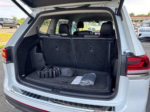 Certified 2024 Volkswagen Atlas SE w/ Black Wheel Package AWD/4WD image 24