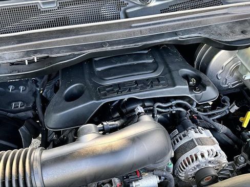 Used 2021 RAM 1500 Laramie AWD/4WD image 32