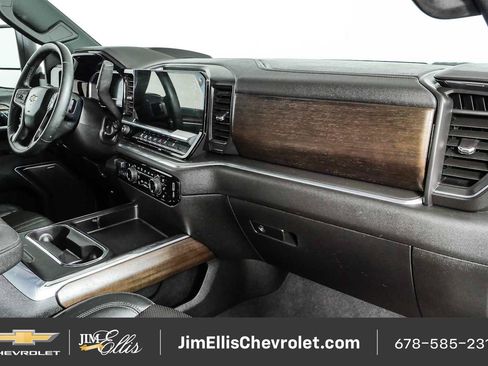 Certified 2025 Chevrolet Silverado 2500 High Country w/ High Country Premium Package AWD/4WD image 24