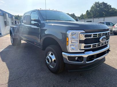 New 2026 Ford F350 XLT w/ FX4 Off-Road Package