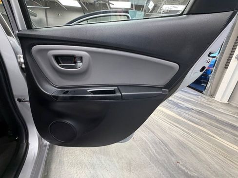 Used 2015 Toyota Yaris LE image 37