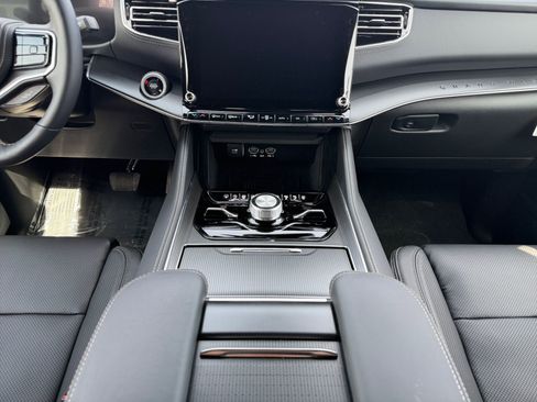 New 2026 Jeep Grand Wagoneer L Summit AWD/4WD image 11