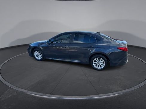 Used 2025 Toyota Camry LE image 9