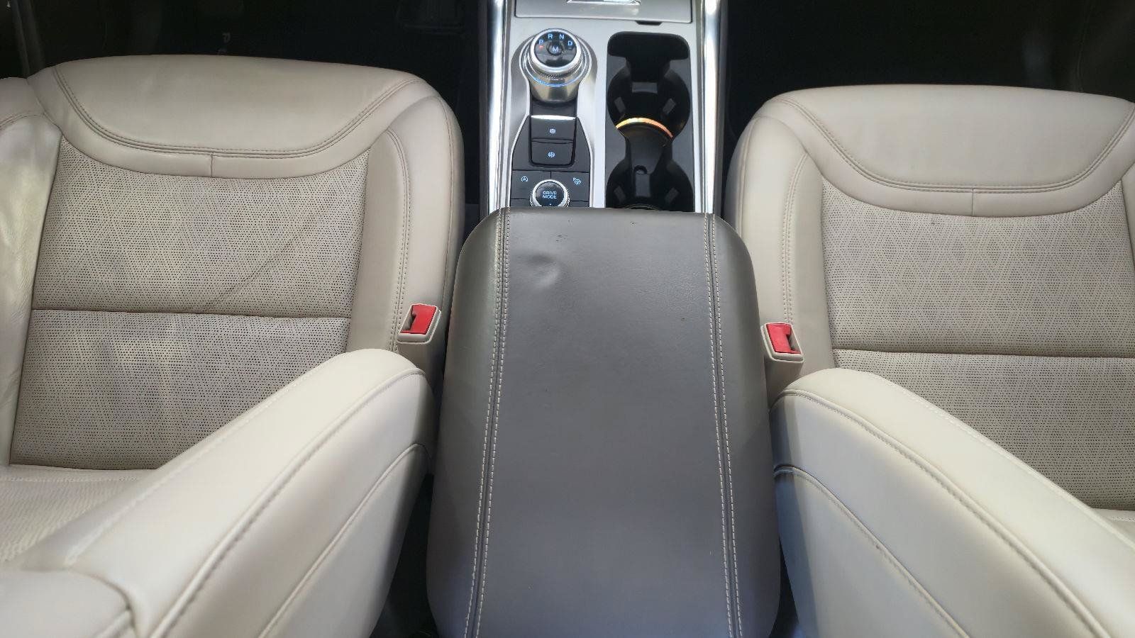 Used 2021 Ford Explorer Platinum w/ Equipment Group 601A AWD/4WD image 19