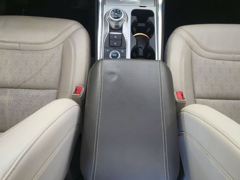 Used 2021 Ford Explorer Platinum w/ Equipment Group 601A AWD/4WD image 19