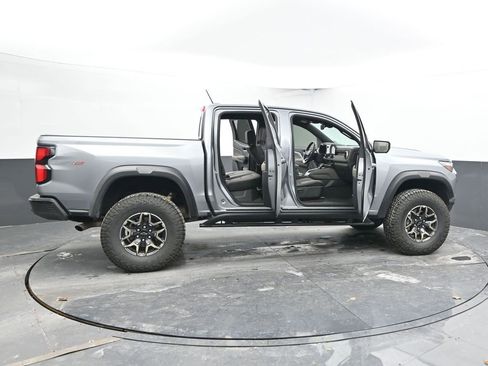 Used 2024 Chevrolet Colorado ZR2 w/ ZR2 Convenience Package III AWD/4WD image 51