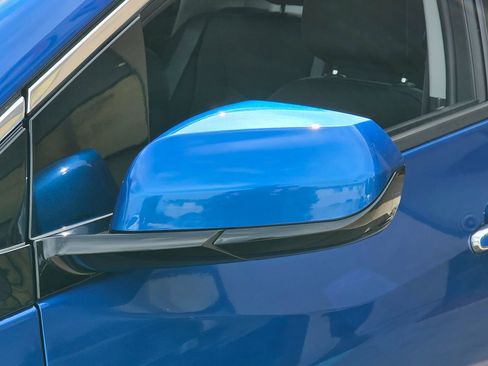 Used 2017 Chevrolet Volt LT w/ Comfort Package image 10