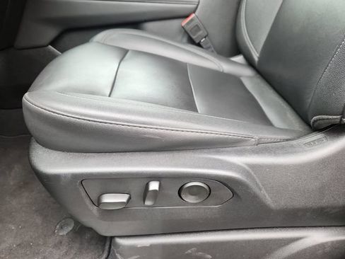 Used 2025 Chevrolet Tahoe Z71 AWD/4WD image 14