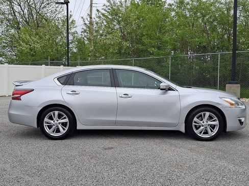 Used 2014 Nissan Altima 2.5 SL w/ Technology Package FWD image 10