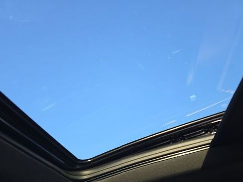 Used 2024 Cadillac XT6 Premium Luxury FWD image 15