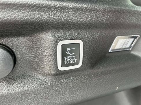 New 2025 Jeep Grand Cherokee L Limited w/ Luxury Tech Group II image 21