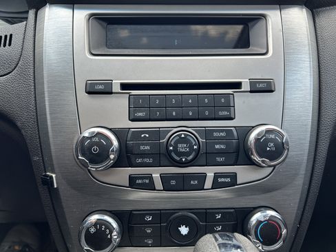 Used 2010 Ford Fusion SE FWD image 15