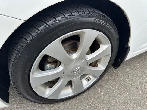 Used 2013 Hyundai Elantra Limited w/ Technology Pkg image 19