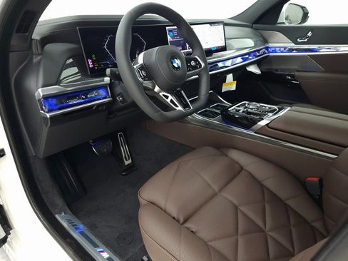 New 2025 BMW 740i xDrive image 14