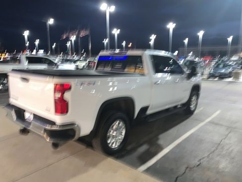 Used 2020 Chevrolet Silverado 2500 LTZ w/ LTZ Plus Package image 7