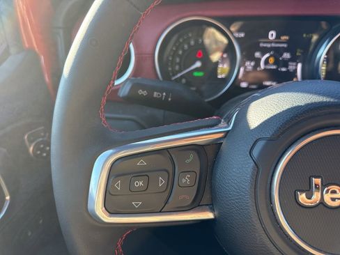 Used 2023 Jeep Wrangler Unlimited Rubicon 4xe image 13
