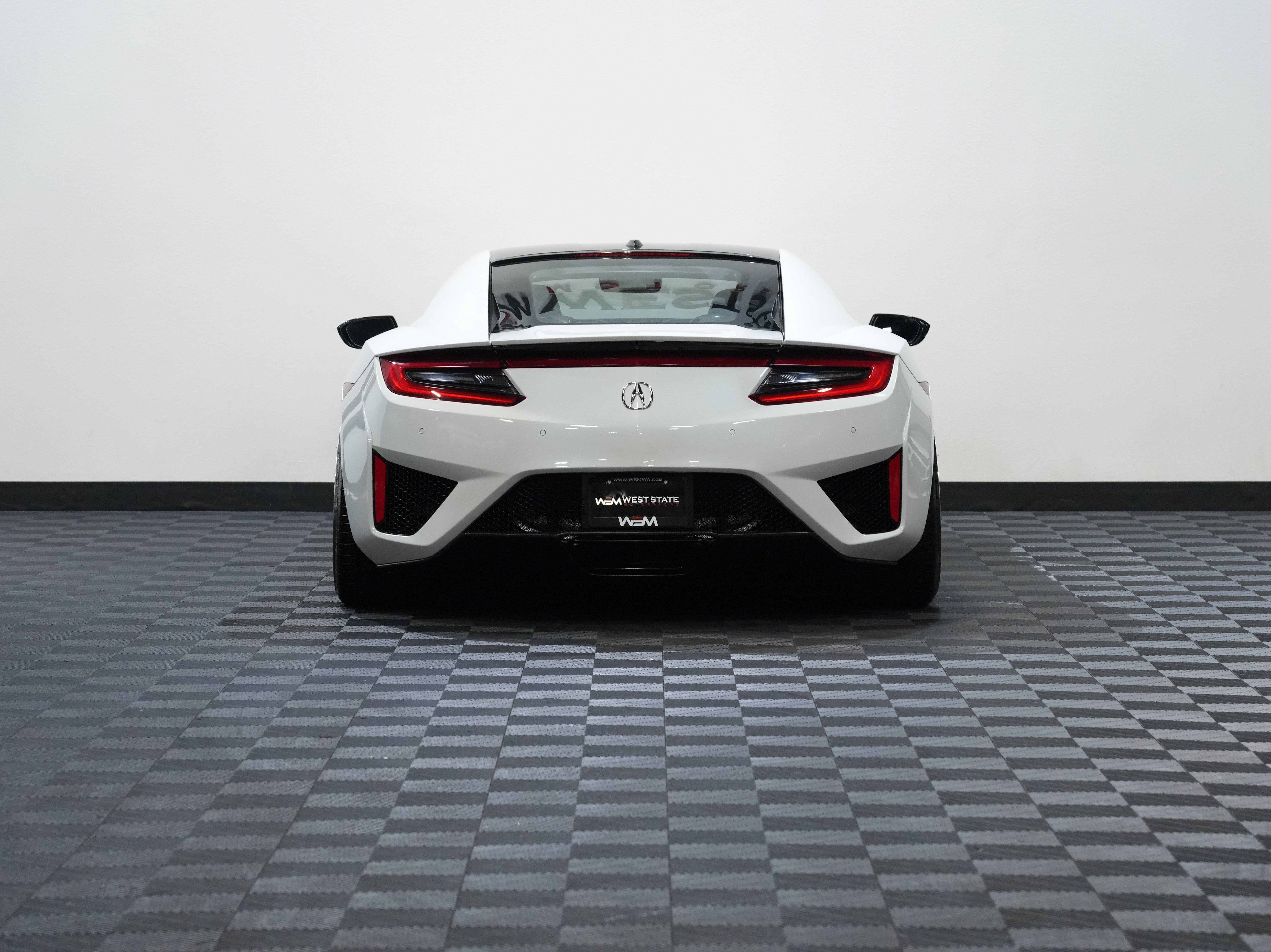 Used 2017 Acura NSX AWD/4WD image 7