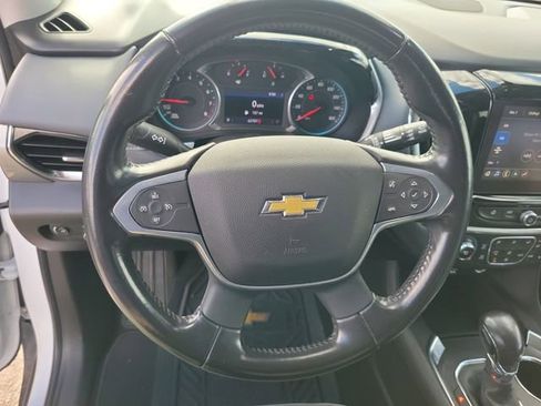 Used 2021 Chevrolet Traverse LT w/ LT Premium Package image 22