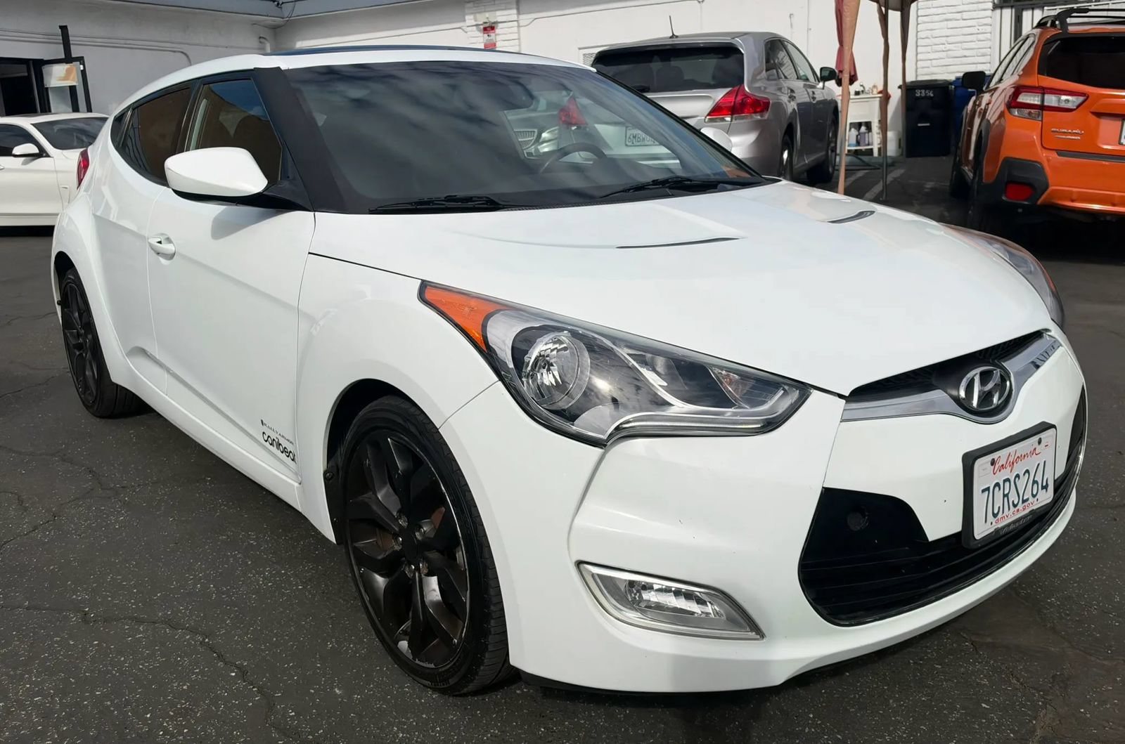 Used 2013 Hyundai Veloster w/ Style Pkg FWD image 9