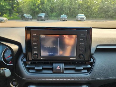 Used 2021 Toyota RAV4 XLE AWD/4WD image 26