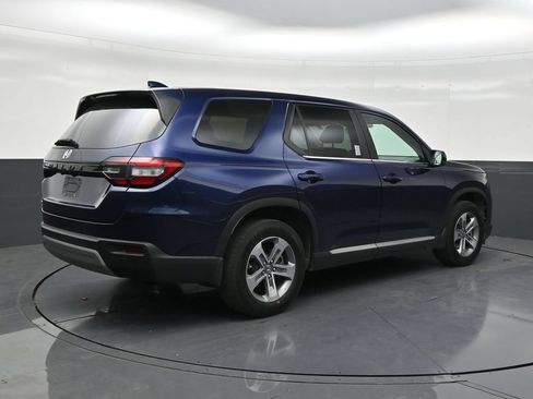 Used 2025 Honda Pilot EX-L image 5