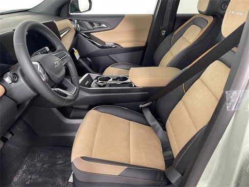 New 2026 Chevrolet Equinox ACTIV w/ Convenience Package III image 3