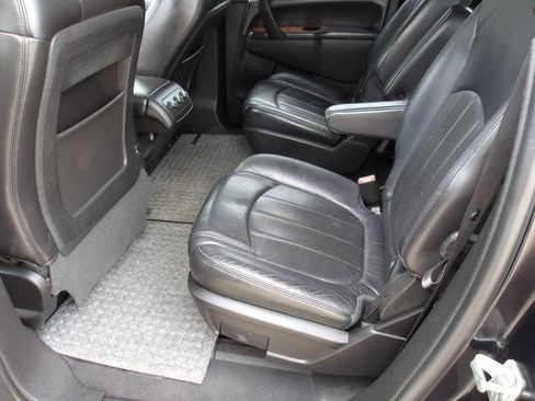 Used 2012 Buick Enclave Leather FWD image 25