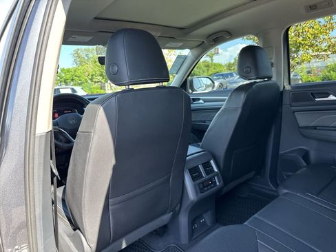 Used 2023 Volkswagen Atlas SE w/ Panoramic Sunroof Package FWD image 25