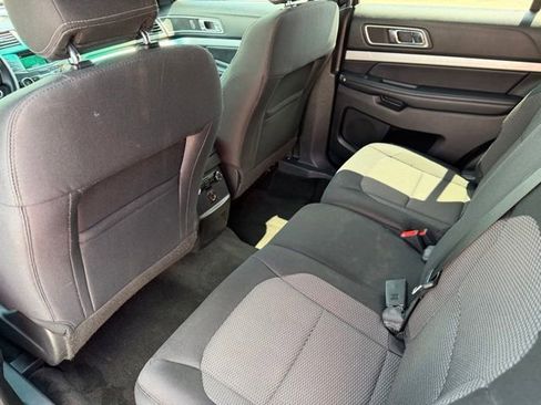 Used 2017 Ford Explorer XLT FWD image 21