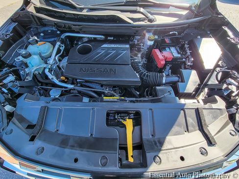 Used 2024 Nissan Rogue SV FWD image 34