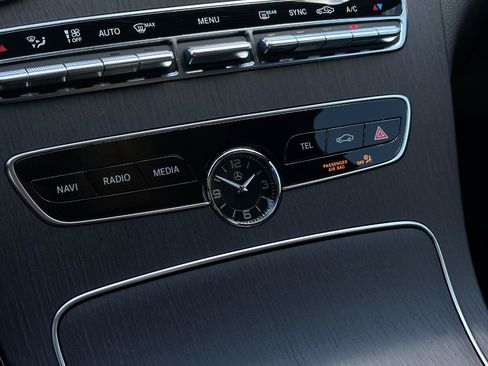 Used 2021 Mercedes-Benz C 300 4MATIC Sedan image 20