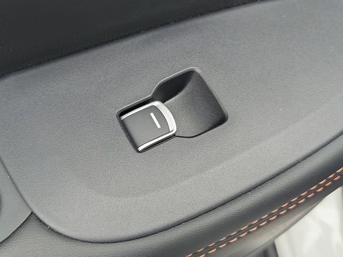 Certified 2026 Honda HR-V Sport image 17