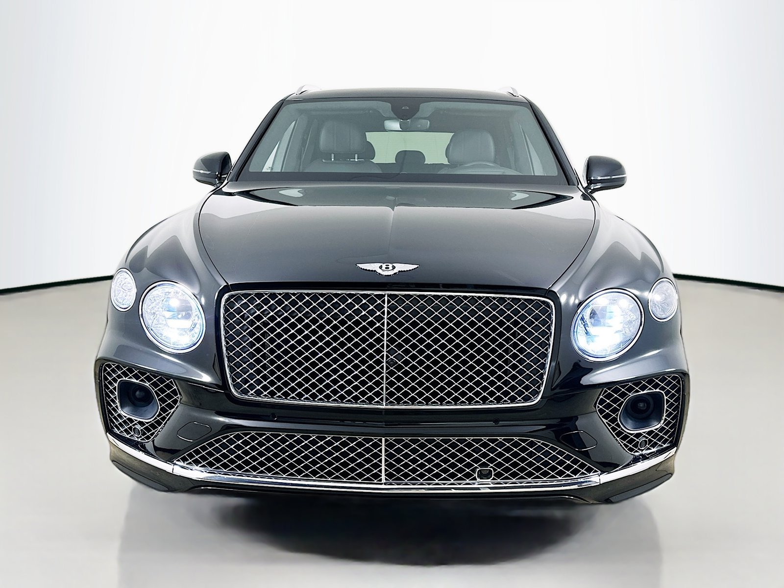 Used 2022 Bentley Bentayga AWD/4WD image 8