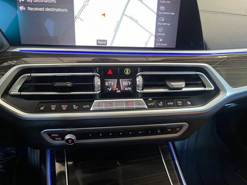 Used 2019 BMW X7 xDrive40i w/ Premium Package AWD/4WD image 17