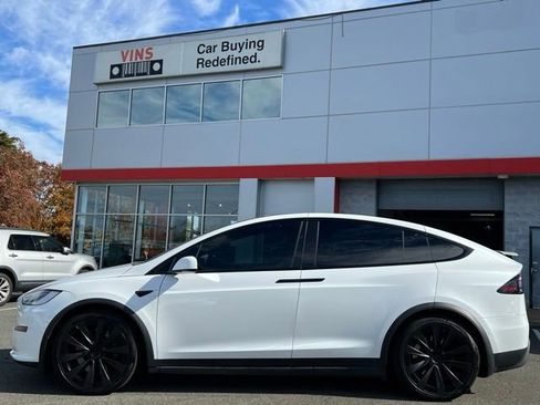 Used 2022 Tesla Model X Plaid image 14