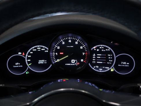 Certified 2023 Porsche Cayenne Platinum Edition AWD/4WD image 13