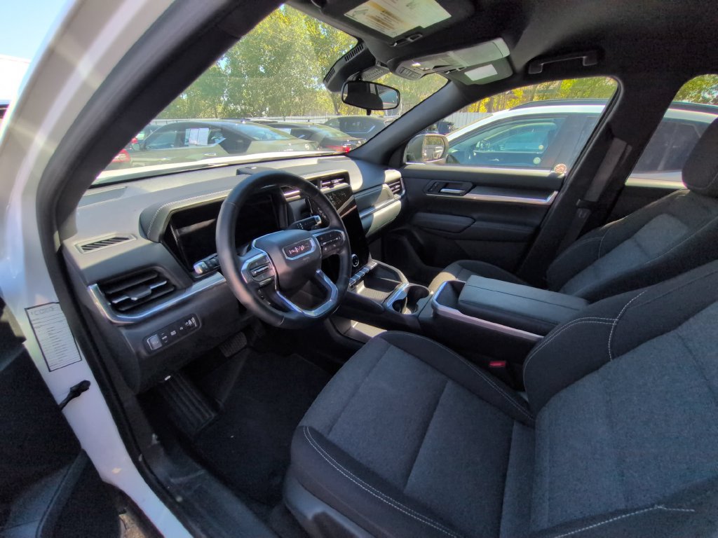 Used 2026 GMC Terrain Elevation FWD image 2