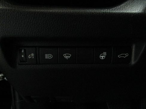 Used 2021 Toyota RAV4 XLE Premium image 20