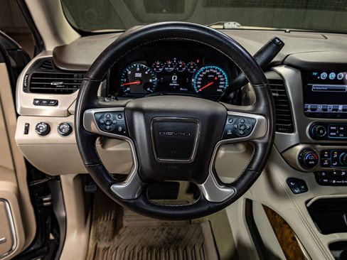 Used 2017 GMC Yukon Denali w/ Open Road Package AWD/4WD image 15