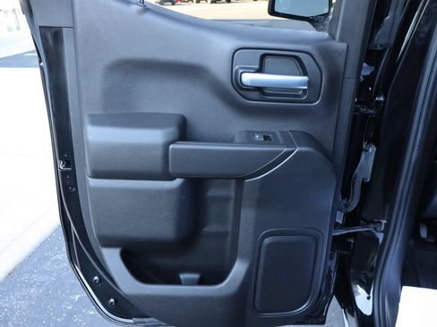 Used 2021 Chevrolet Silverado 1500 LT AWD/4WD image 23