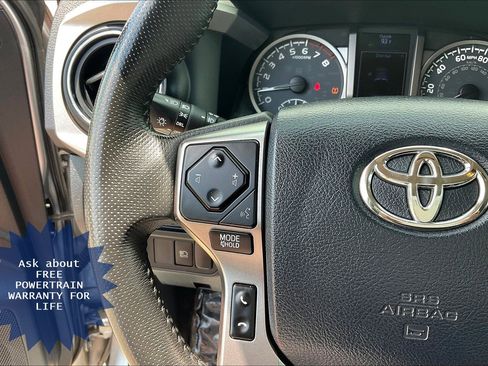 Used 2018 Toyota Tacoma SR5 RWD image 18