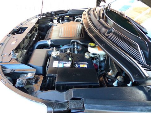 Used 2016 Ford Explorer Platinum image 17