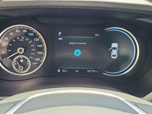 Used 2023 Genesis G70 2.0T RWD image 26