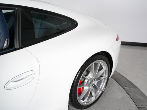 Used 2015 Porsche 911 Carrera S RWD image 3