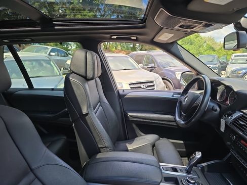 Used 2011 BMW X5 M image 34