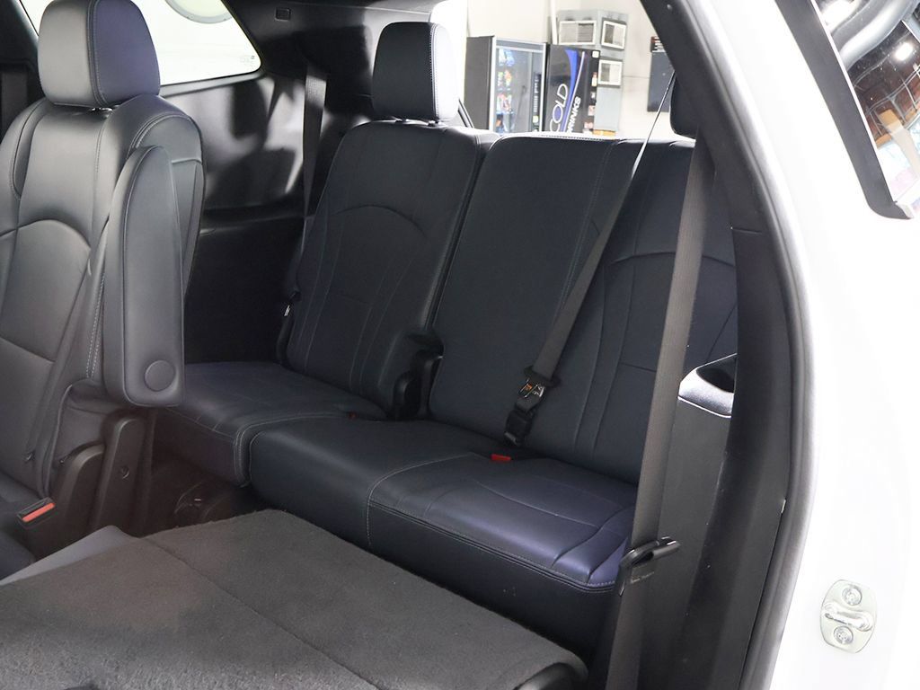 Used 2024 Buick Enclave Premium FWD image 38