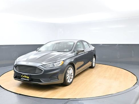 Used 2020 Ford Fusion SE FWD image 5